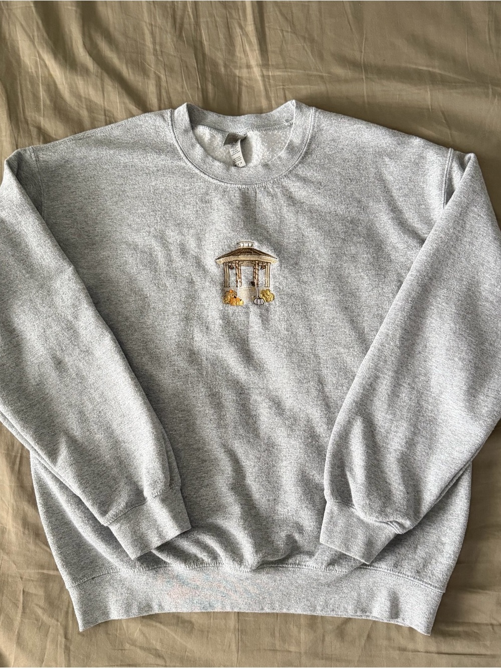 Gildan Gray Crewneck Sweatshirt